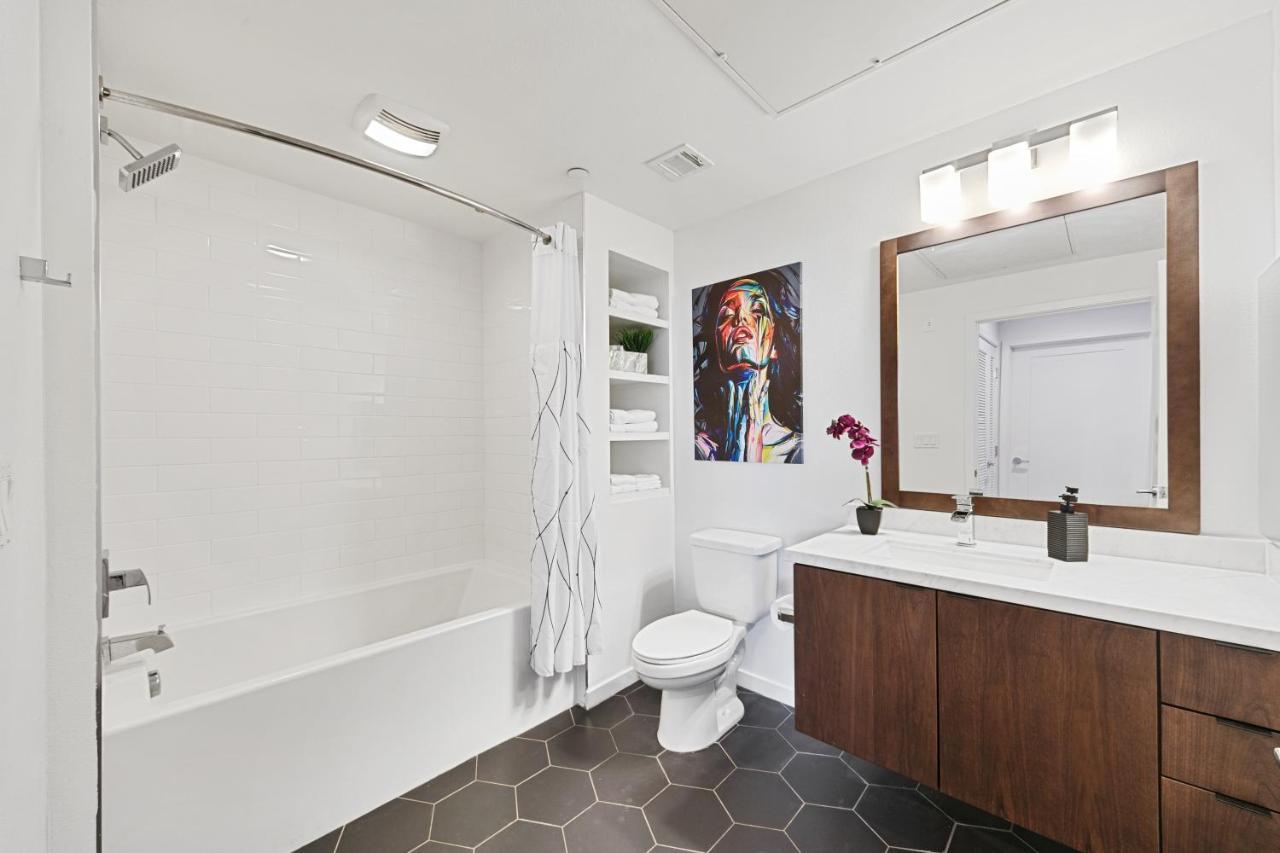 Fairfax District Chic City Oasis 2 Bedroom Apt With Den 136 Los Angeles Buitenkant foto