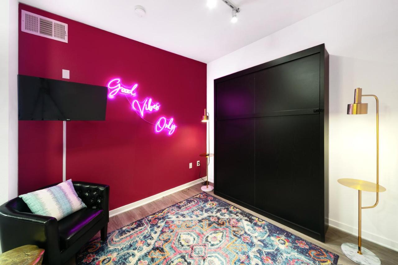Fairfax District Chic City Oasis 2 Bedroom Apt With Den 136 Los Angeles Buitenkant foto